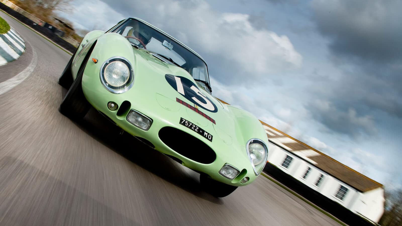 5 Innes Ireland BRP Ferrari 250 GTO